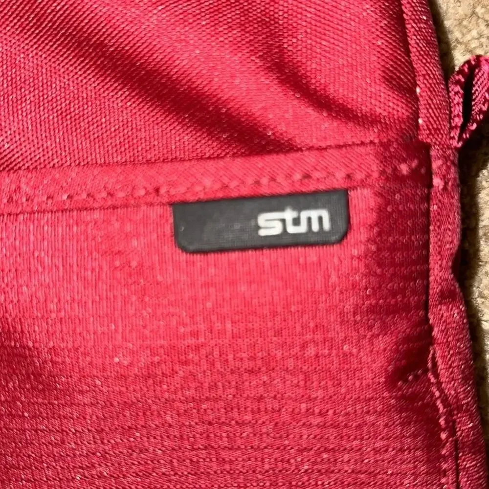 STM Red Computer Messenger Bag NWOT